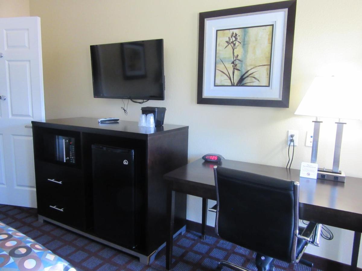  | Executive Inn and Suites Tyler