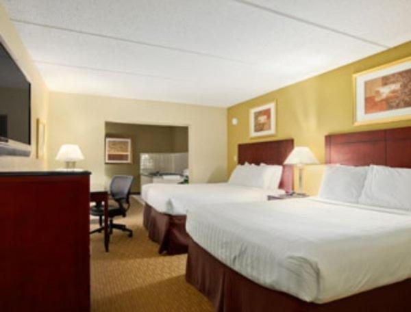 Studio Suite with Two Queen Beds - Non-Smoking at Super 8 by Wyndham Monticello