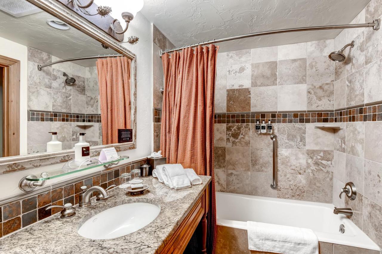 Queen Room with Two Queen Beds at The Pines Lodge, a RockResort, by Vail Resorts