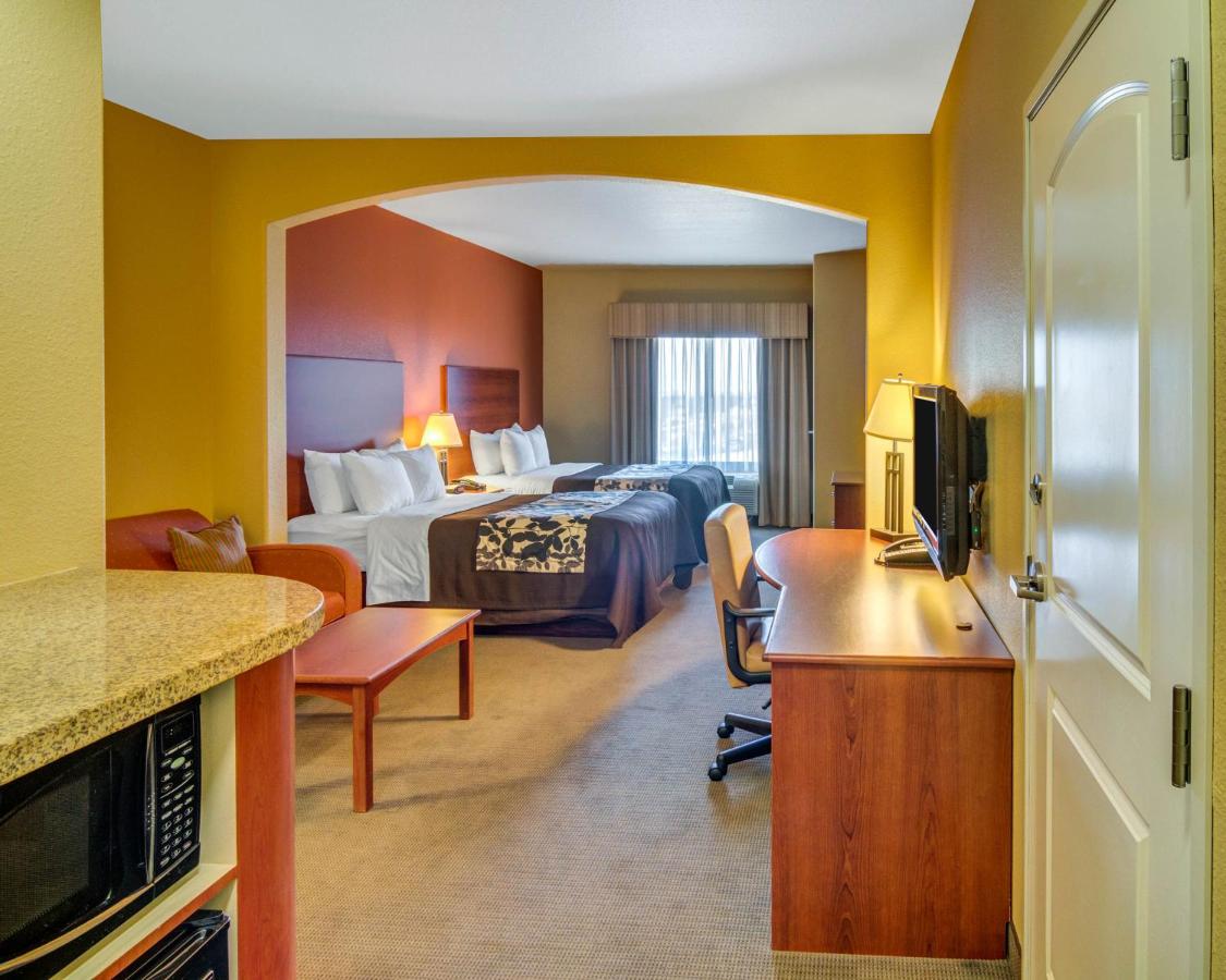 Queen Suite at Sleep Inn & Suites Midland West