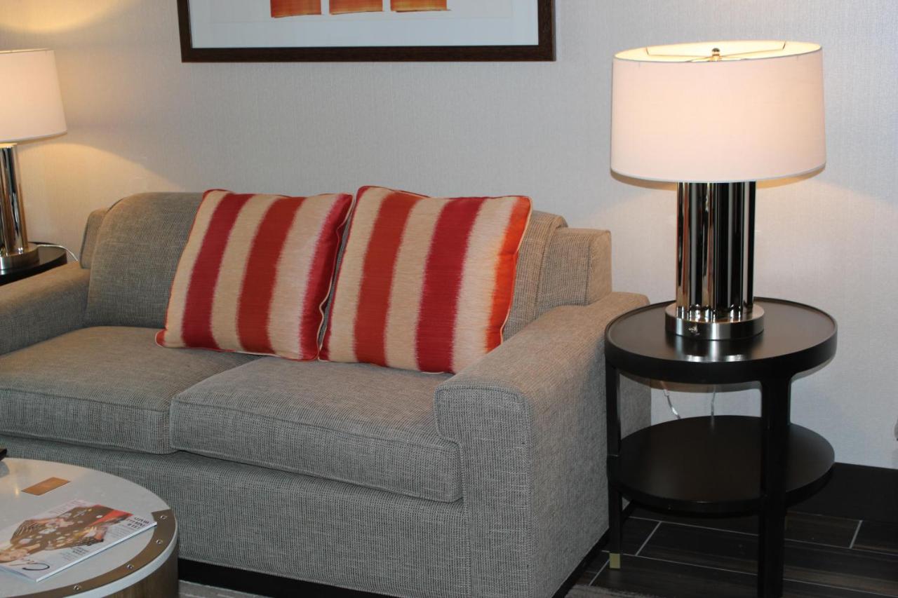 Premier Corner Balcony Suite at Chumash Casino Resort
