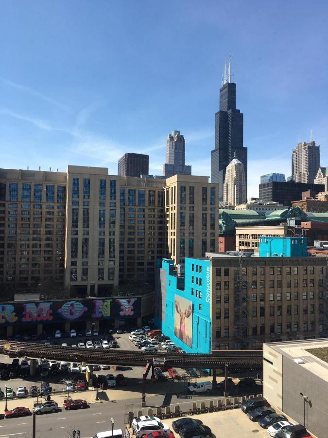 King Suite with City View at Congress Plaza Hotel