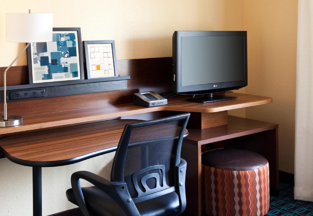 King Room - Disability Access/Non-Smoking at Country Inn & Suites by Radisson, Phoenix Airport, AZ