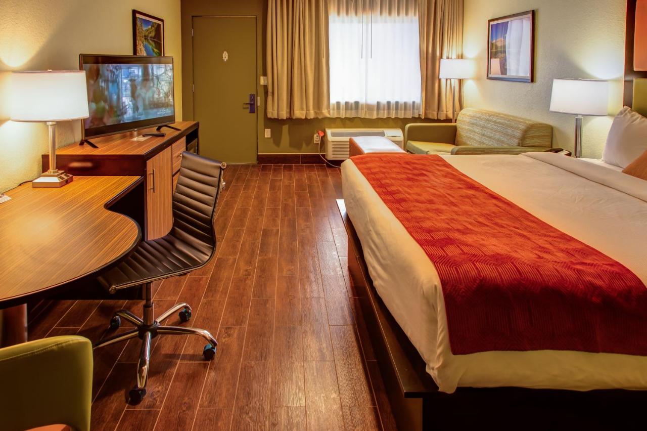 King Room with Sofa Bed - Non-Smoking at The Flagler Inn