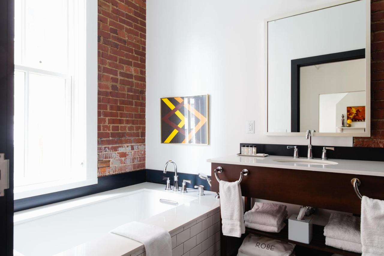 Executive Suite - The Mod at The Dwell Hotel, a Member of Design Hotels