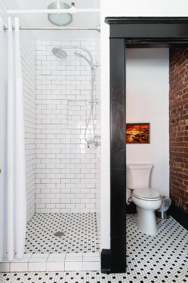 Queen Suite - The Orient at The Dwell Hotel, a Member of Design Hotels