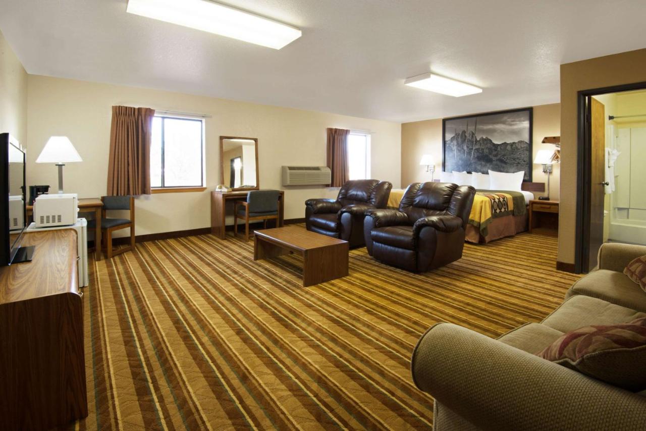 Deluxe King Suite - Non-Smoking at Super 8 by Wyndham Las Cruces/White Sands Area