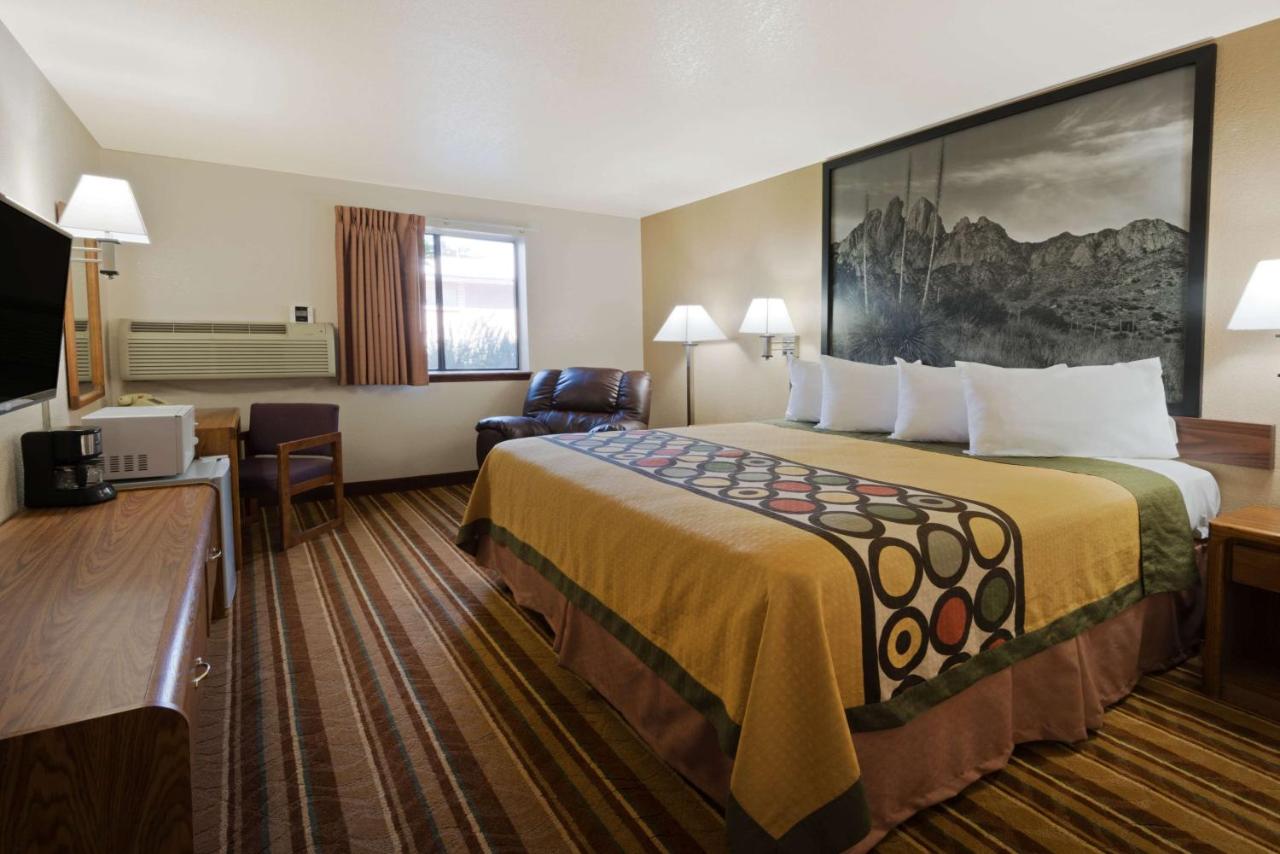 King Room - Non-Smoking at Super 8 by Wyndham Las Cruces/White Sands Area