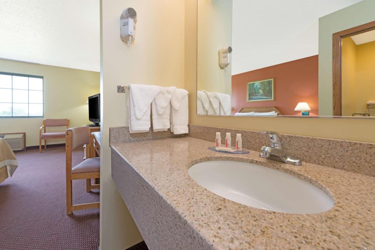 Studio Suite with Three Queen Beds - Non-Smoking at Days Inn by Wyndham Cameron