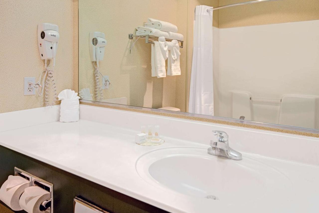 King Studio Suite - Non-Smoking at Days Inn & Suites by Wyndham Airport Albuquerque