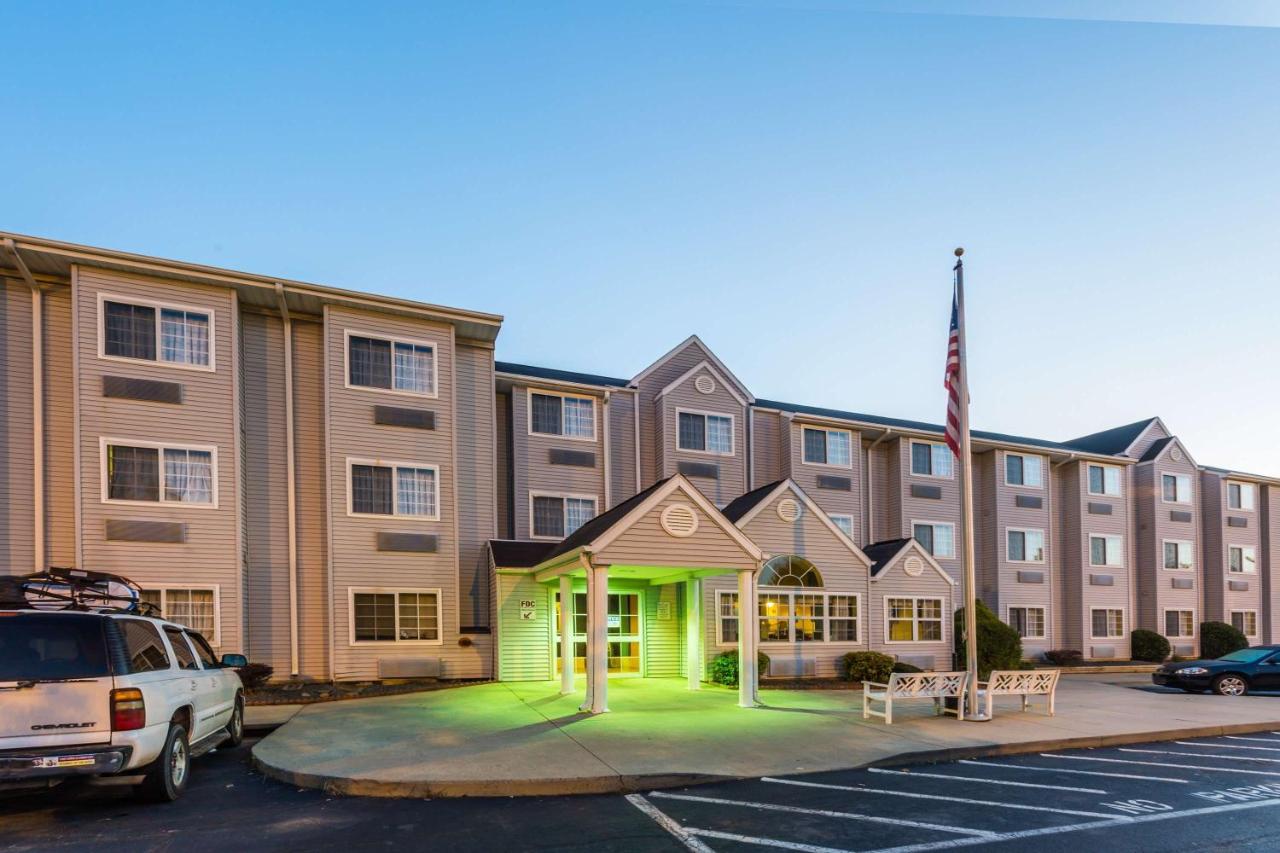 Queen Room with Two Queen Beds - Non-Smoking at Microtel Inn & Suites by Wyndham Hillsborough