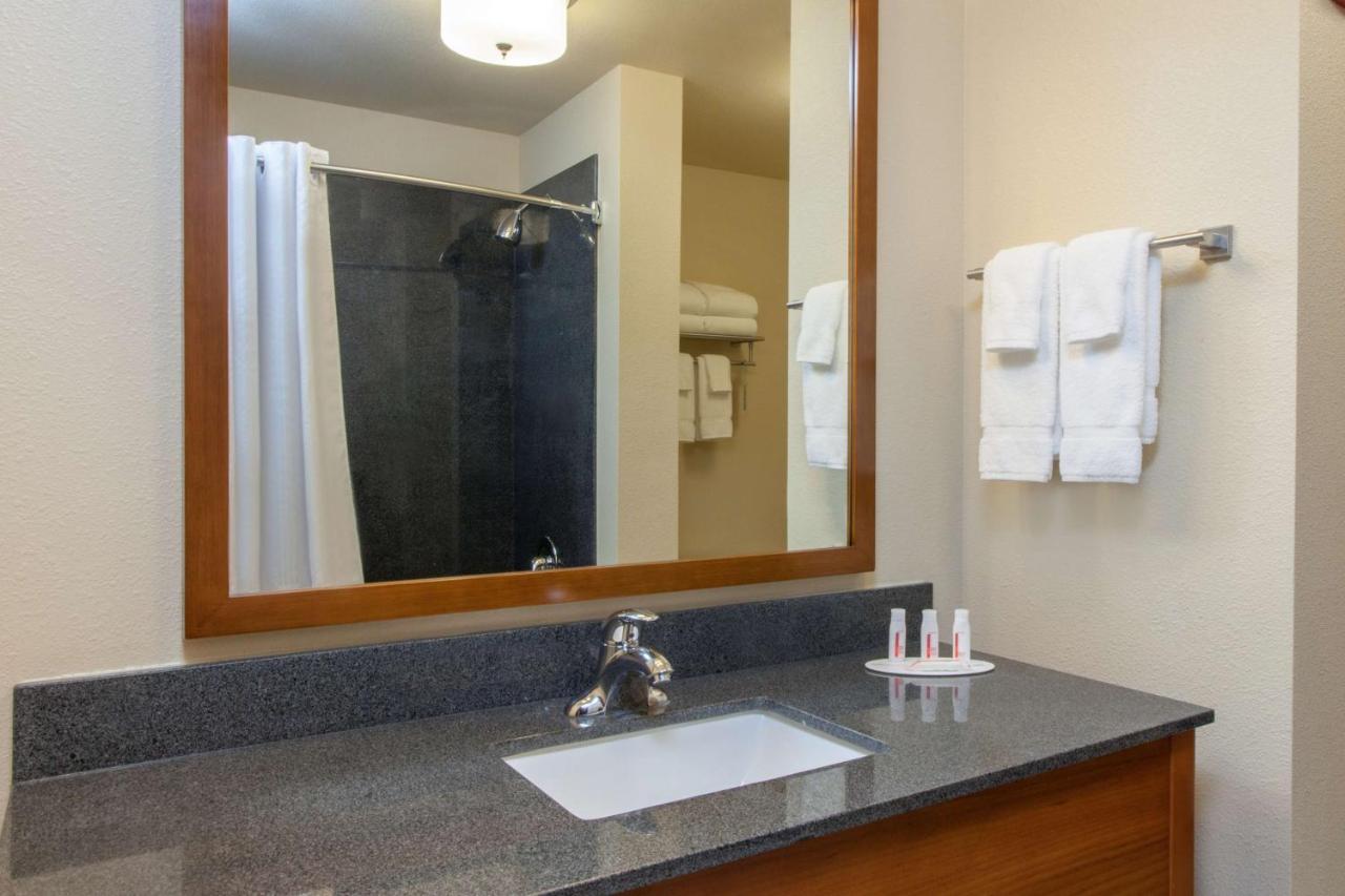 Queen Room - Non-Smoking at Baymont by Wyndham Grand Forks