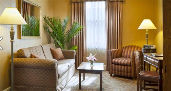 King Suite at Hassayampa Inn