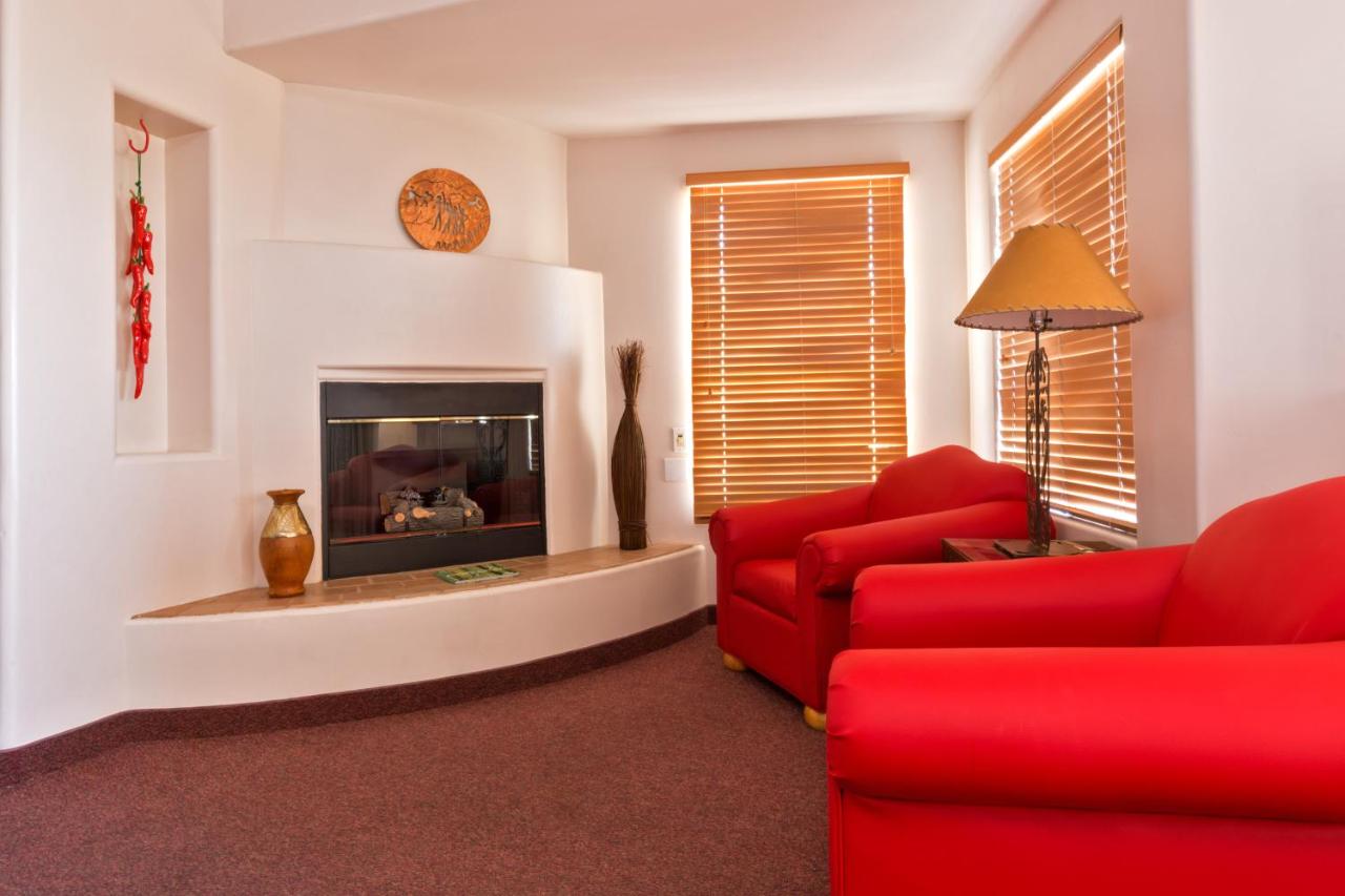 Deluxe Queen Room with Two Queen Beds at Inn at Eagle Mountain