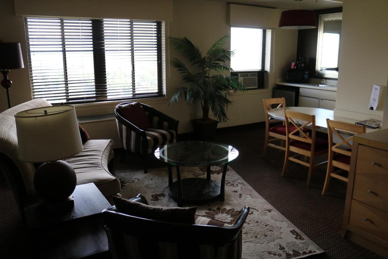Inlet Tower Hotel And Suites