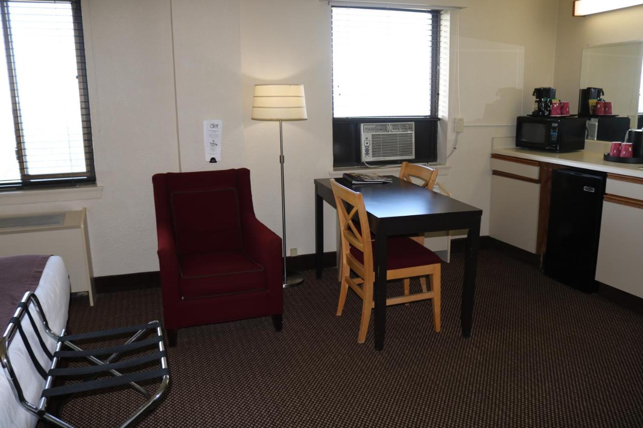Inlet Tower Hotel And Suites