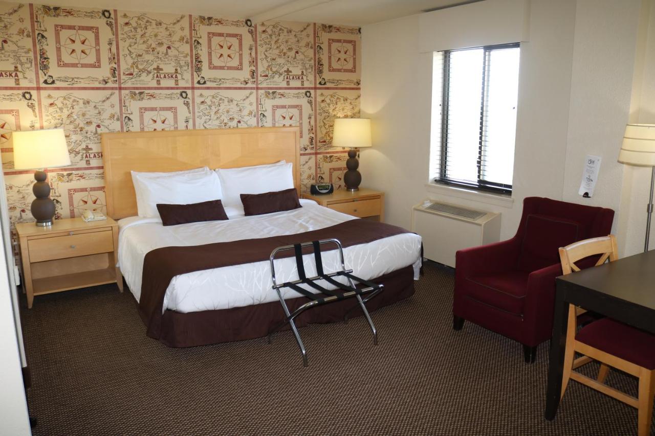 Inlet Tower Hotel And Suites