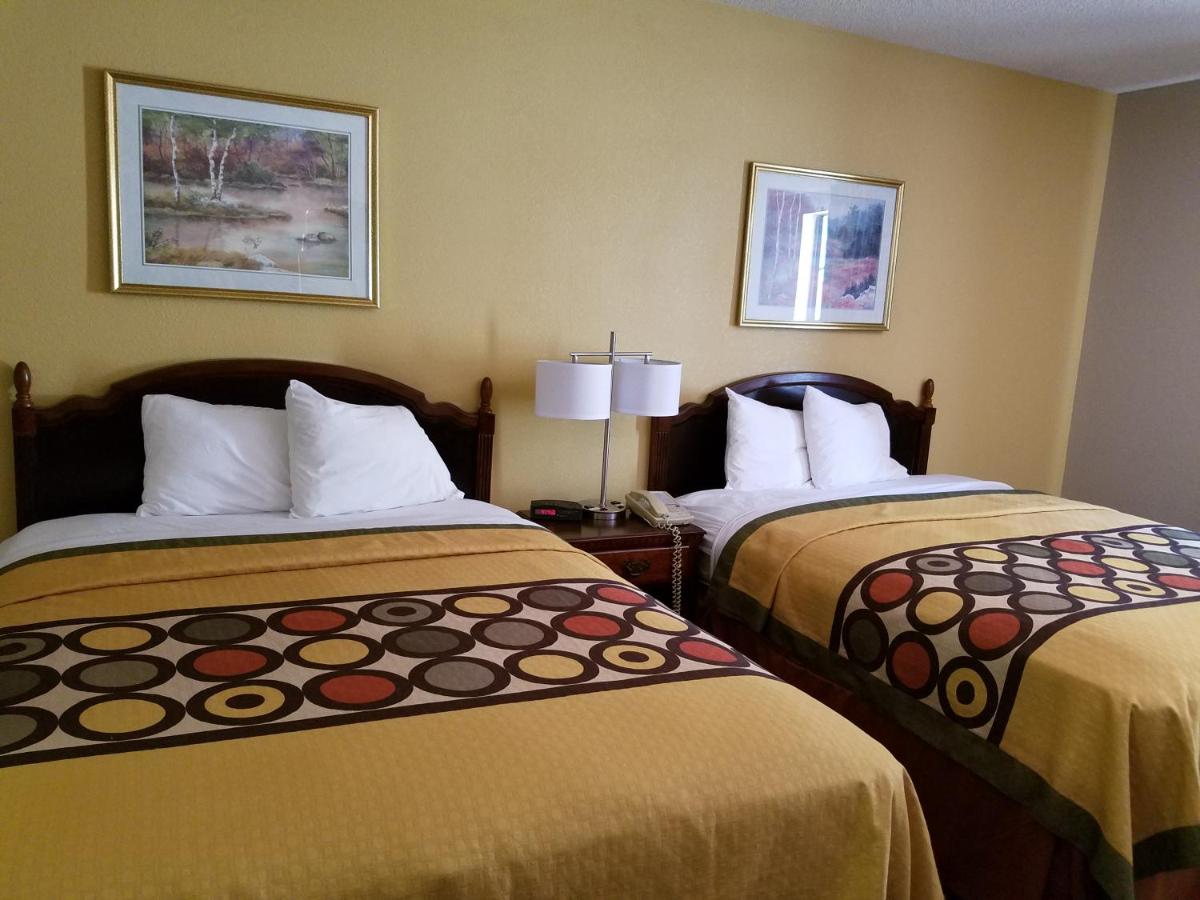 Queen Room with Two Queen Beds - Non-Smoking at Super 8 by Wyndham Cornelia