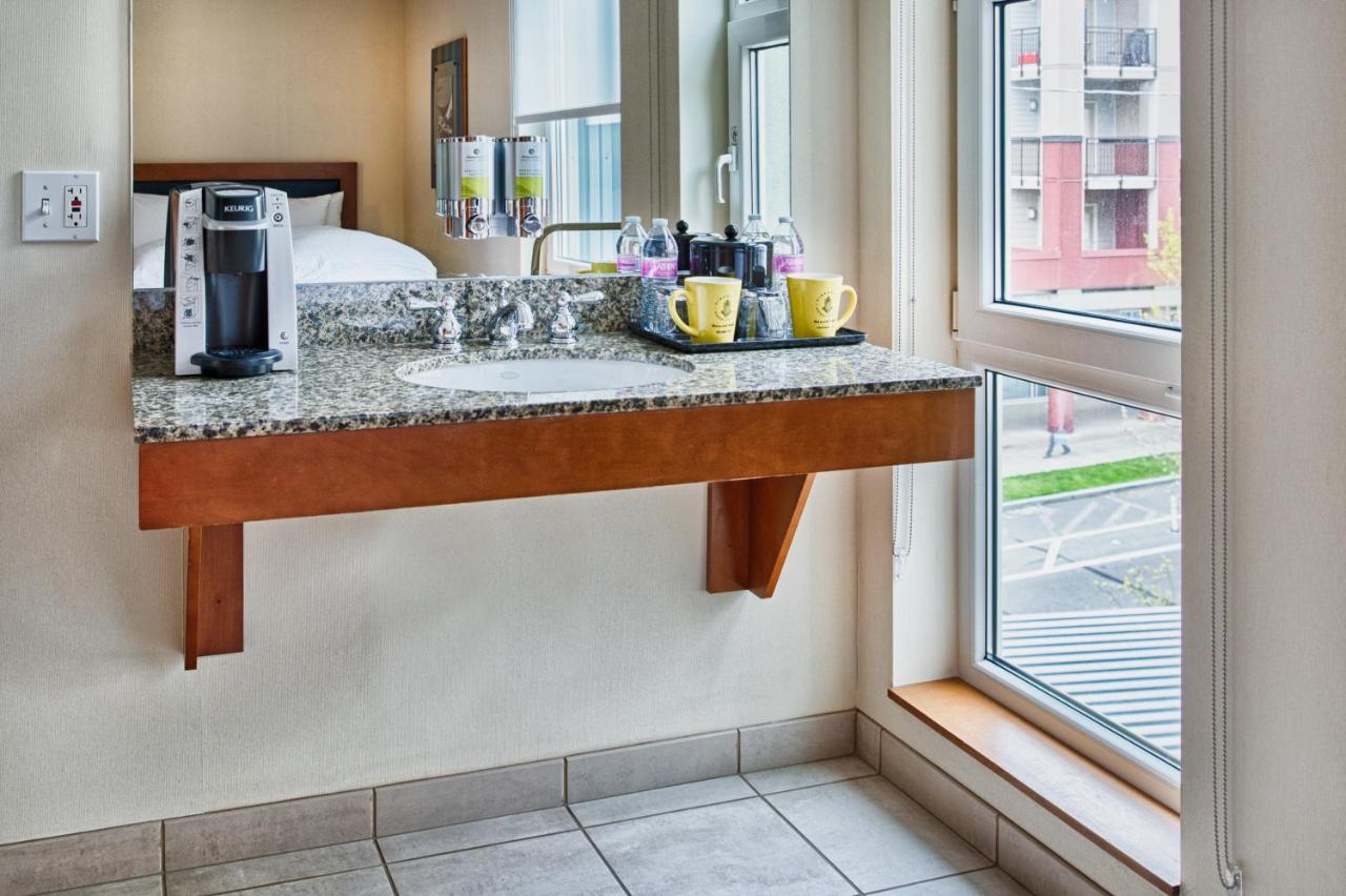 King Studio - Disability Access at Staypineapple, Watertown Hotel, University District Seattle