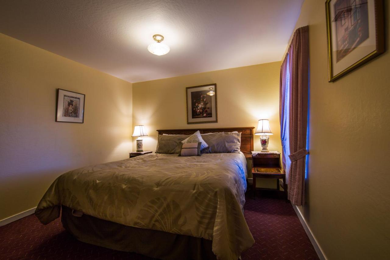 Family Two-Bedroom Suite at Historic Cary House Hotel