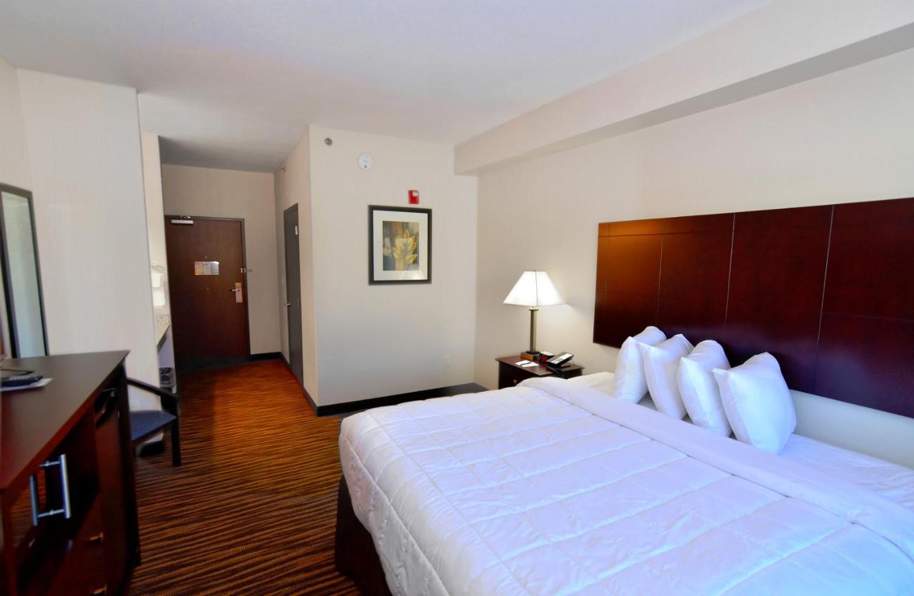 King Room - Disability Access at Cobblestone Inn & Suites - Monticello