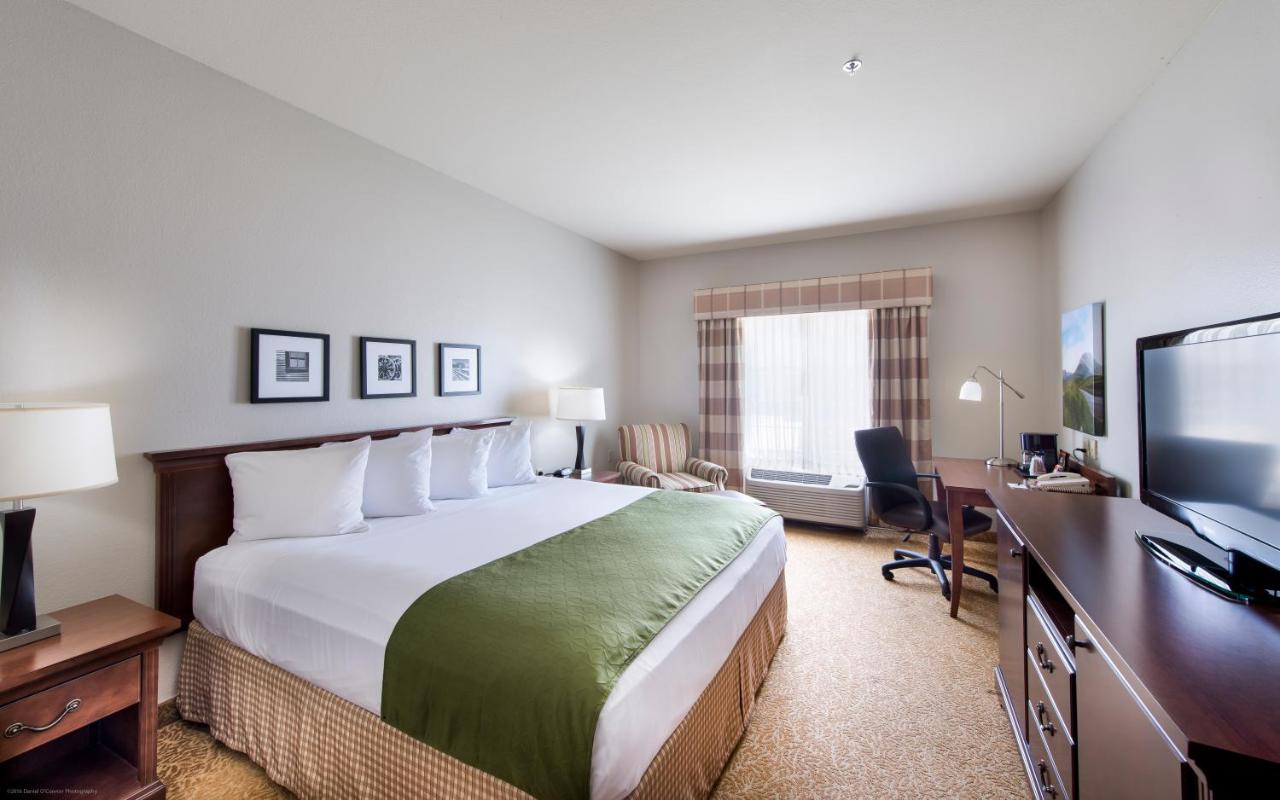 King Room - Disability Access/Non-Smoking at Country Inn & Suites by Radisson, Greeley, CO