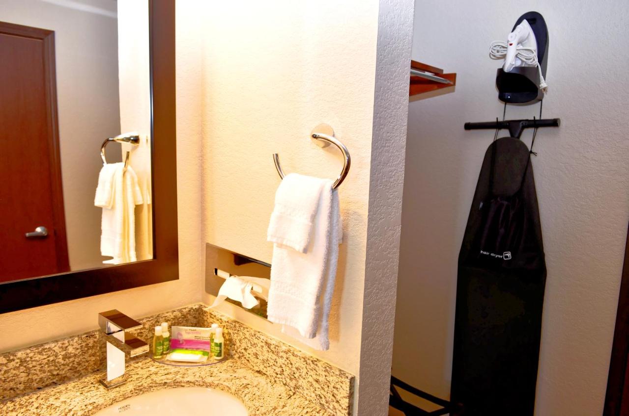 Standard King Room at Cobblestone Inn & Suites - Monticello