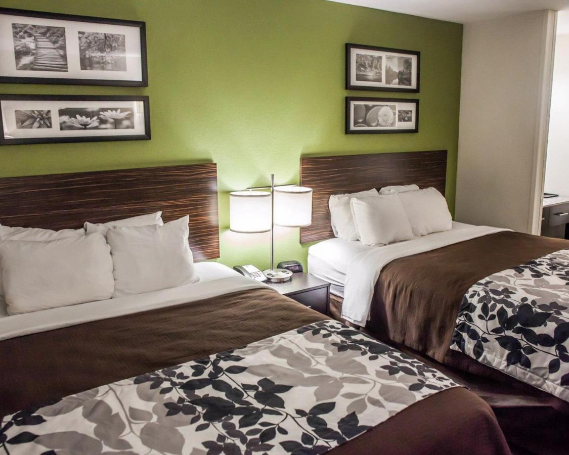 Queen Room with Two Queen Beds at Garner Hotel Topeka West by IHG