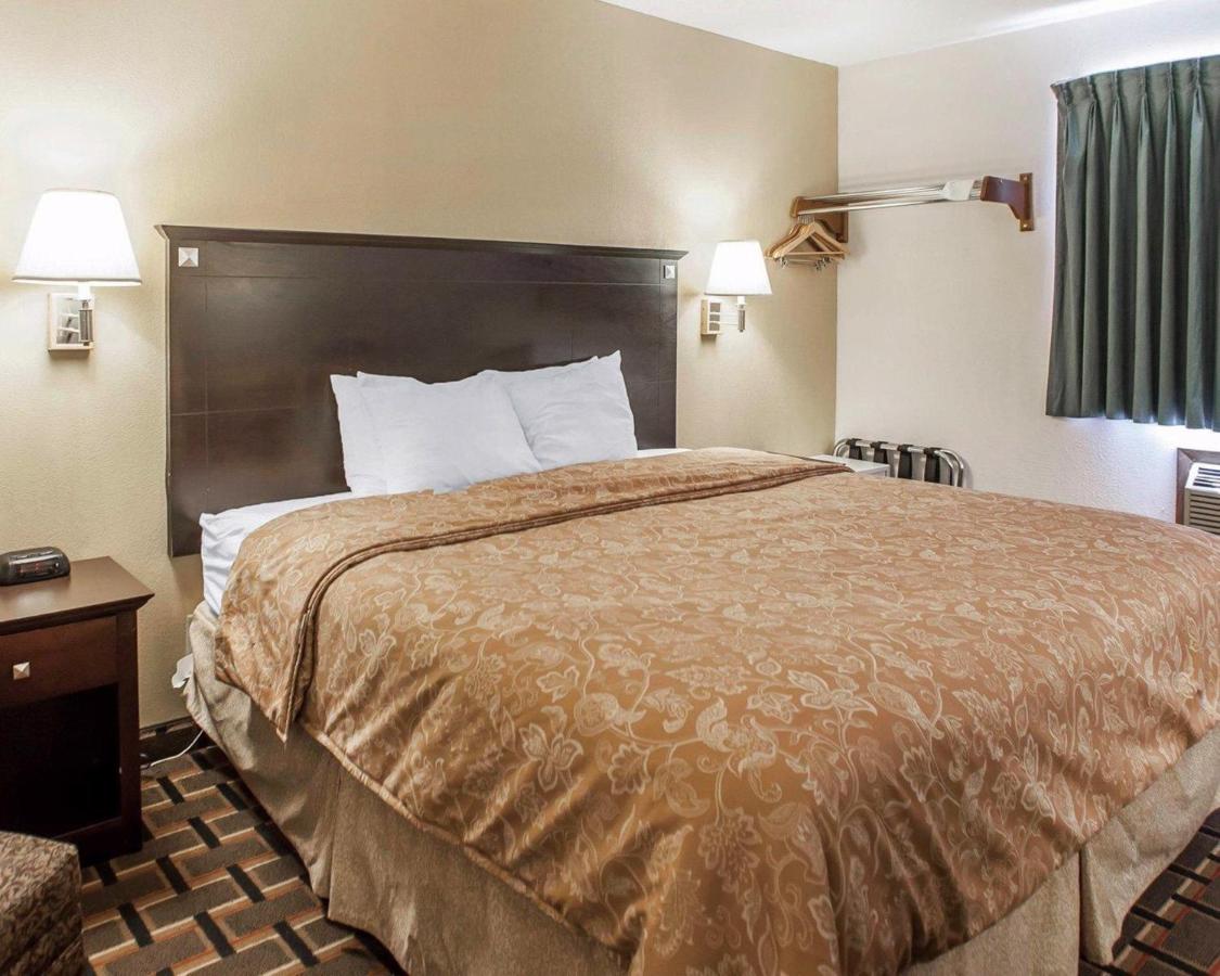 King Room - Non-Smoking at Clarion Pointe Bettendorf - Quad Cities