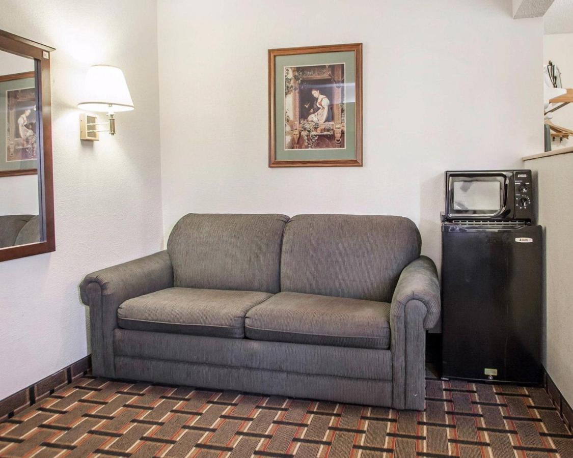 King Suite with Sofa Bed - Non-Smoking at Clarion Pointe Bettendorf - Quad Cities