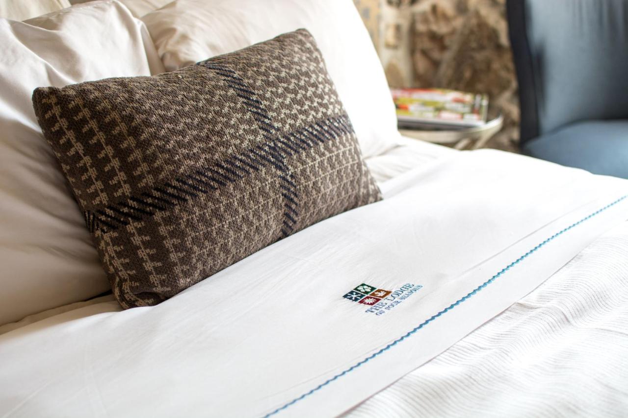 Junior Suite at Lodge Of Four Seasons Golf Resort, Marina & Spa