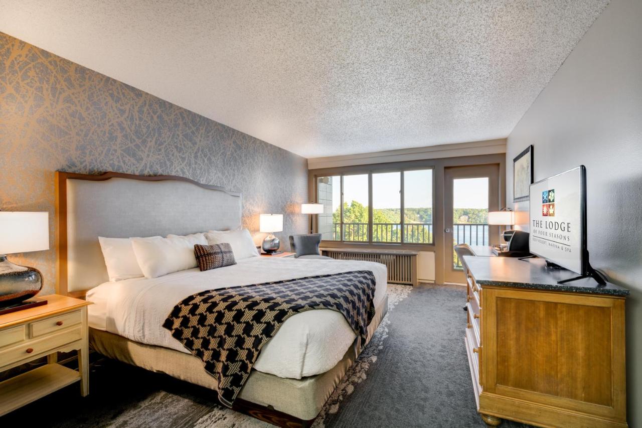 Standard King Room at Lodge Of Four Seasons Golf Resort, Marina & Spa