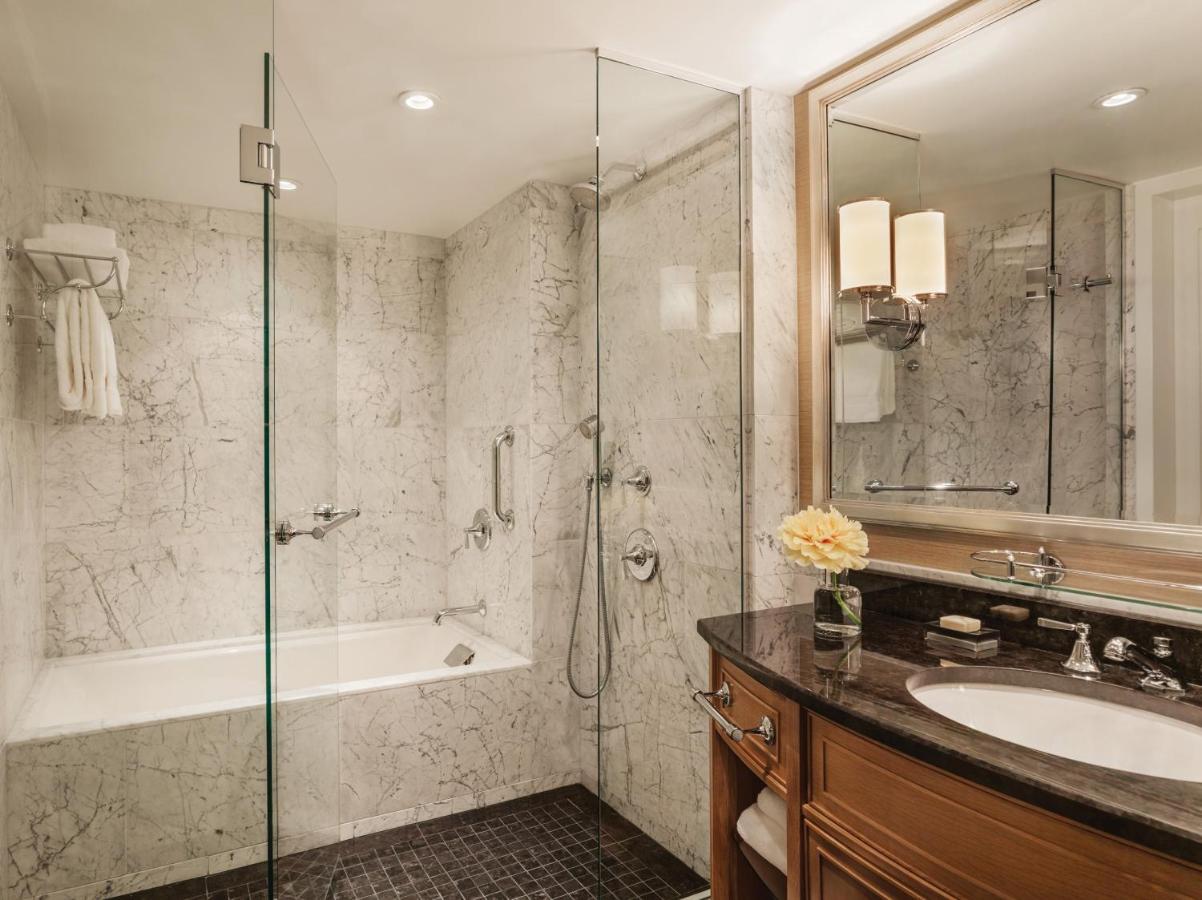 Four Seasons Executive Suite king bed at Four Seasons Hotel Boston