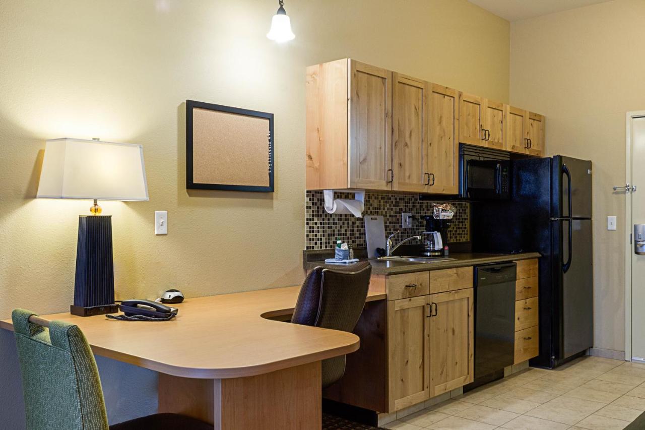 King Suite - Non-Smoking at MainStay Suites Williston