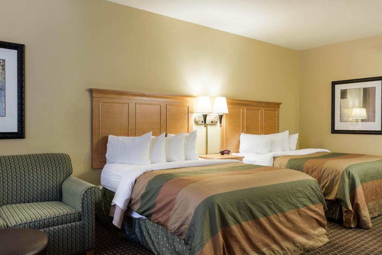 King Suite - Non-Smoking at MainStay Suites Williston