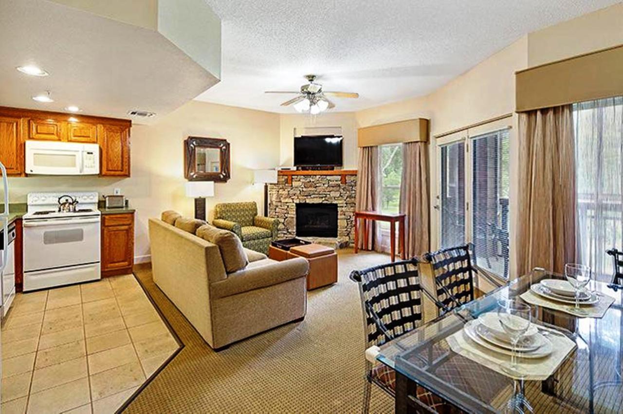 Deluxe One-Bedroom Golf Villa at Hilton Vacation Club Bent Creek Golf Village Gatlinburg
