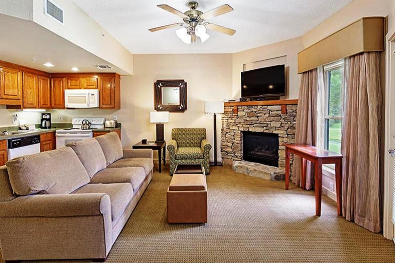 Deluxe One-Bedroom Golf Villa at Hilton Vacation Club Bent Creek Golf Village Gatlinburg