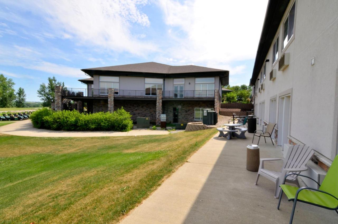 King Standard Suite at Cobblestone Inn & Suites - Denison Majestic Hills