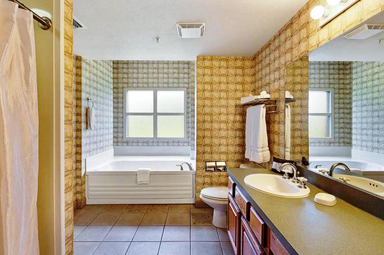 Deluxe One-Bedroom Golf Villa at Hilton Vacation Club Bent Creek Golf Village Gatlinburg
