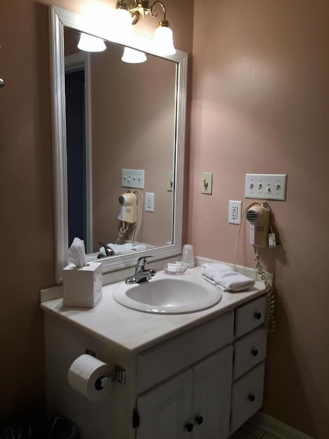 King Suite - Ground Floor at Century Suites Hotel
