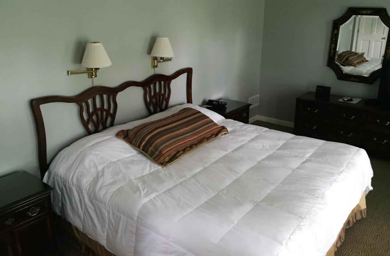 King Suite - Second Floor at Century Suites Hotel