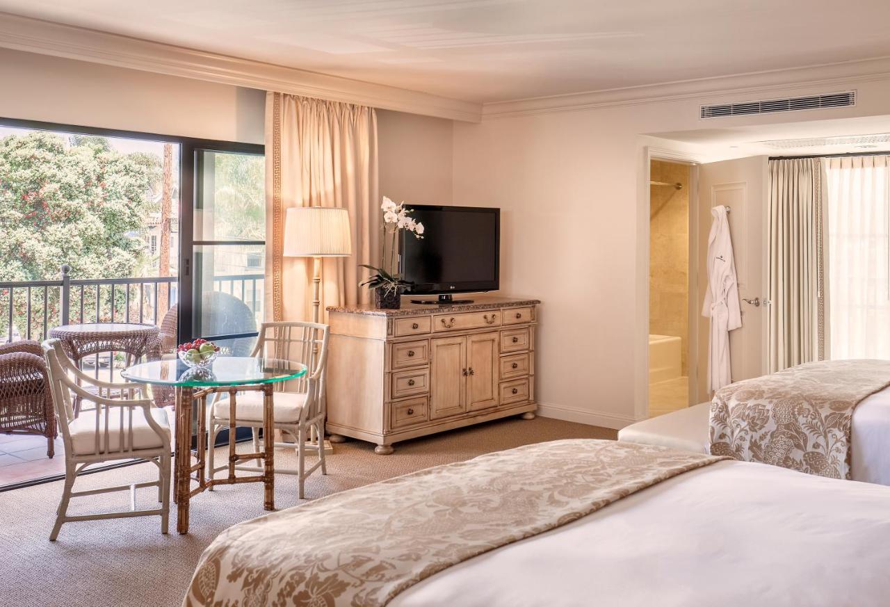 Standard Queen Room with Two Queen Beds at Santa Barbara Inn