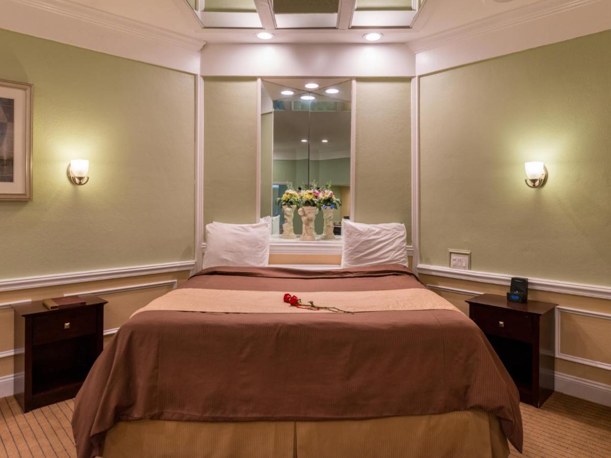  | Inn of the Dove Romantic Luxury & Business Suites