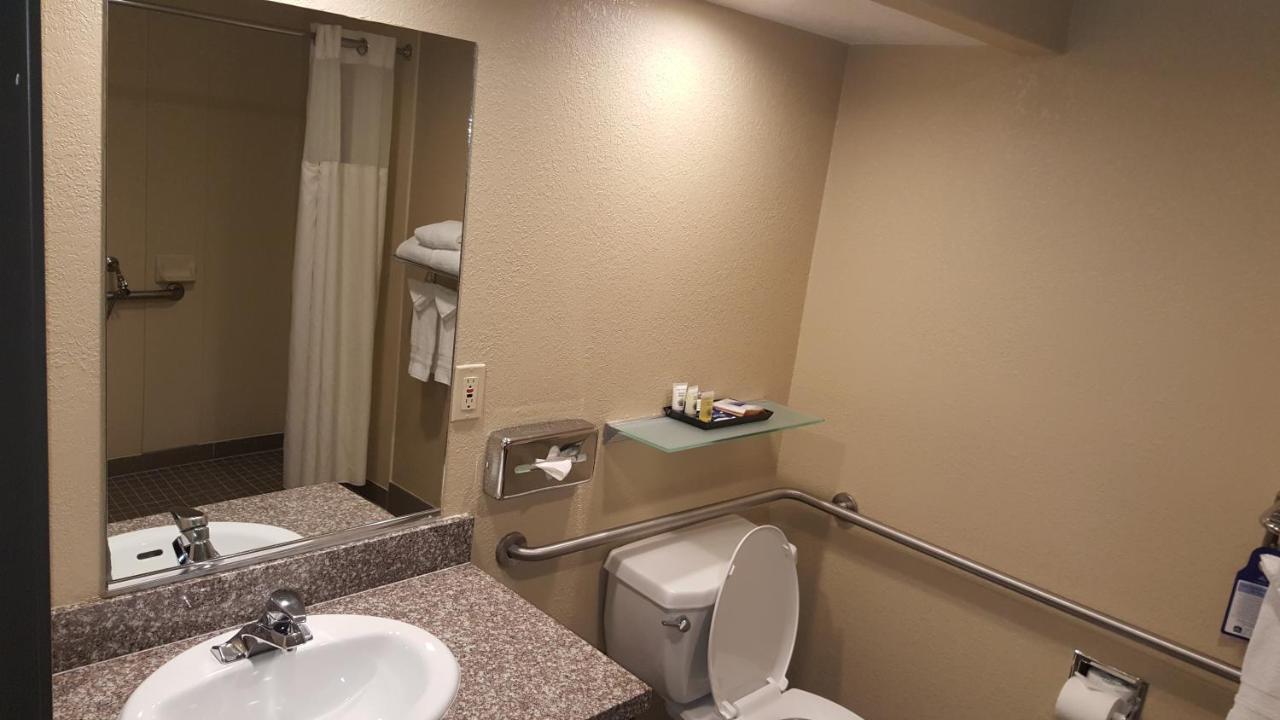 King Room - Disability Access at Best Western Plus Airport Inn & Suites