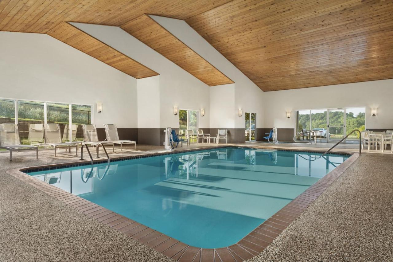 King Studio Suite - Non-Smoking at Country Inn & Suites by Radisson, Decorah, IA