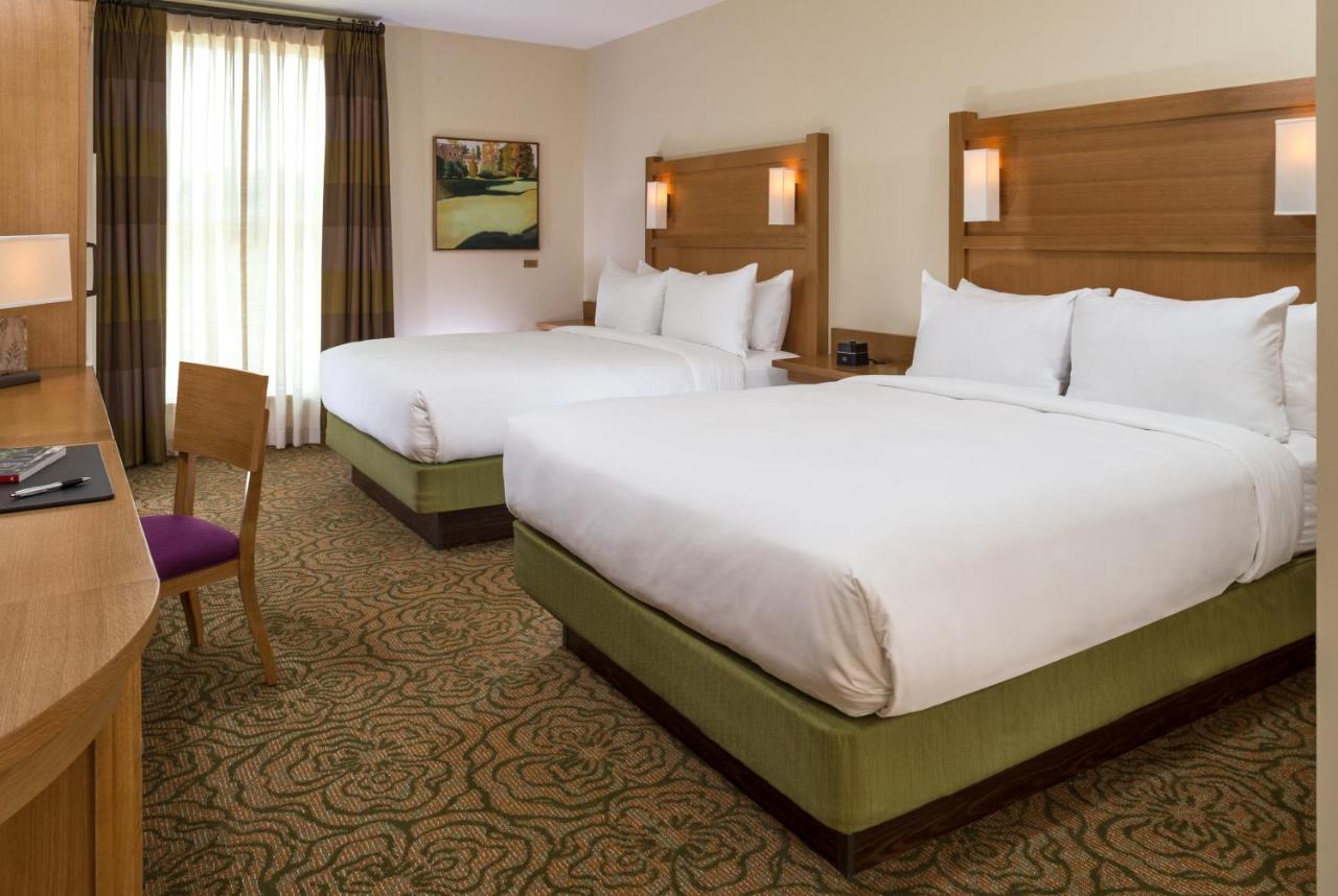 Queen Room with Two Queen Beds - Disability Access at The Inn at Swarthmore