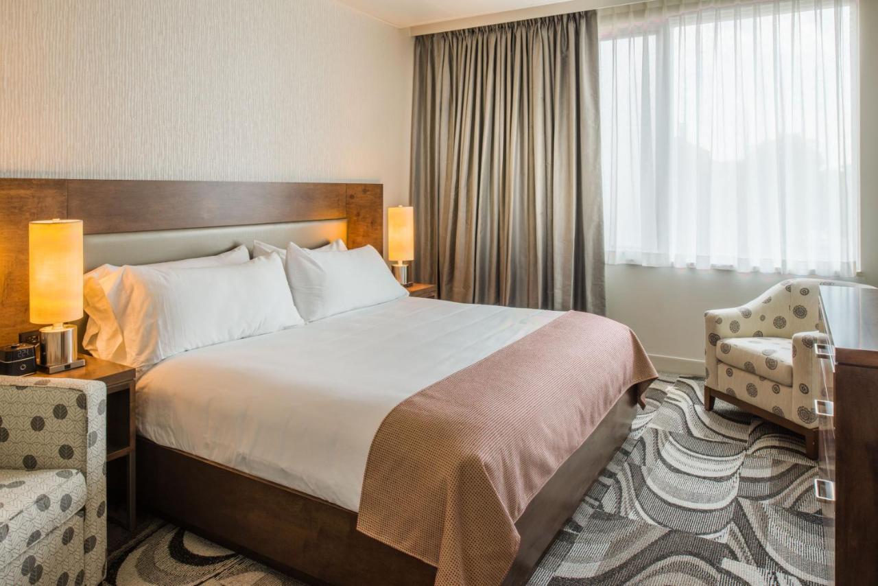 King Room - Disability Access at The Hotel At Oberlin