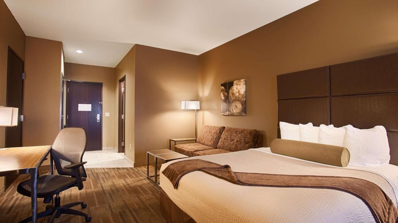 King Suite with Sofa Bed - Non Smoking at Best Western Plus Night Watchman Inn & Suites