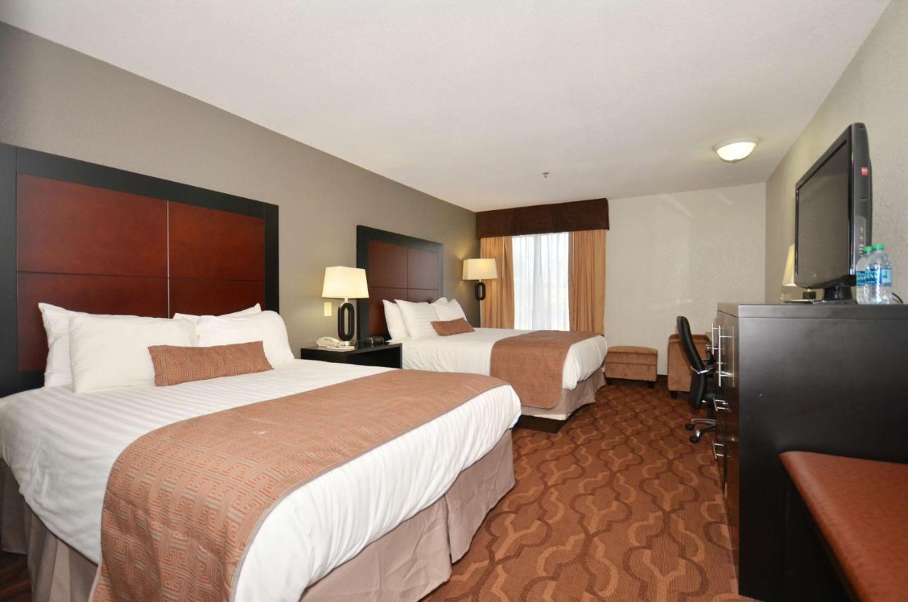 Queen Room with Two Queen Beds - Non-Smoking at Best Western Commerce Inn