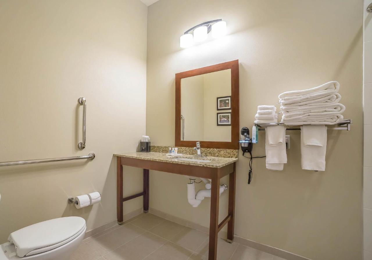 King Suite with Bathtub - Non-Smoking at Comfort Suites Billings